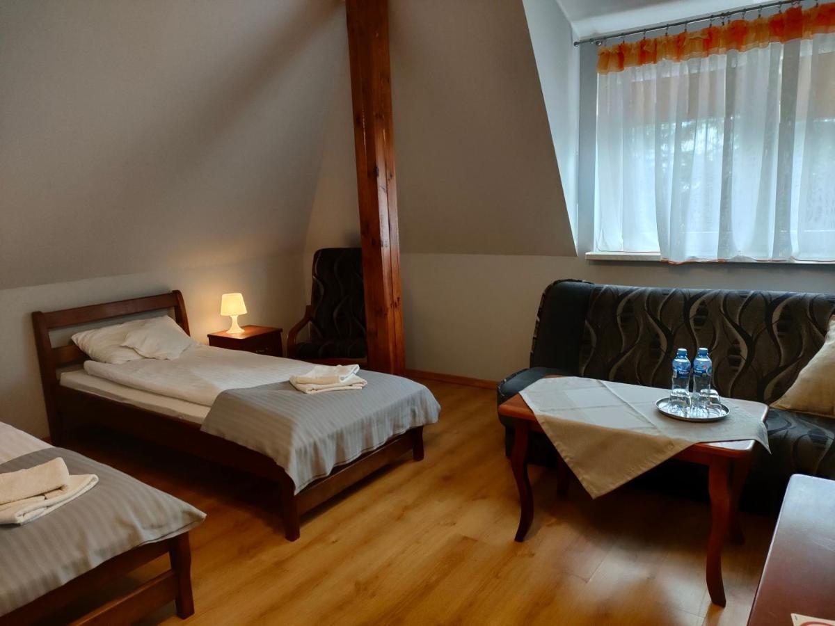 Dworek Zawadzkich Kruszyn  Buitenkant foto