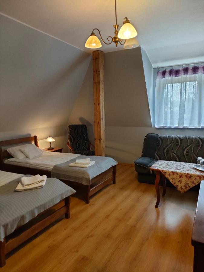 Dworek Zawadzkich Kruszyn  Buitenkant foto
