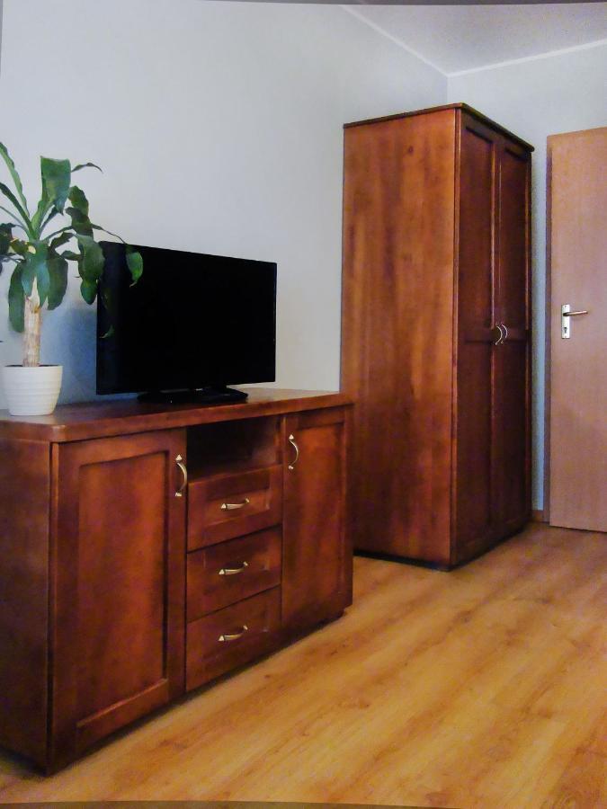 Dworek Zawadzkich Kruszyn  Buitenkant foto