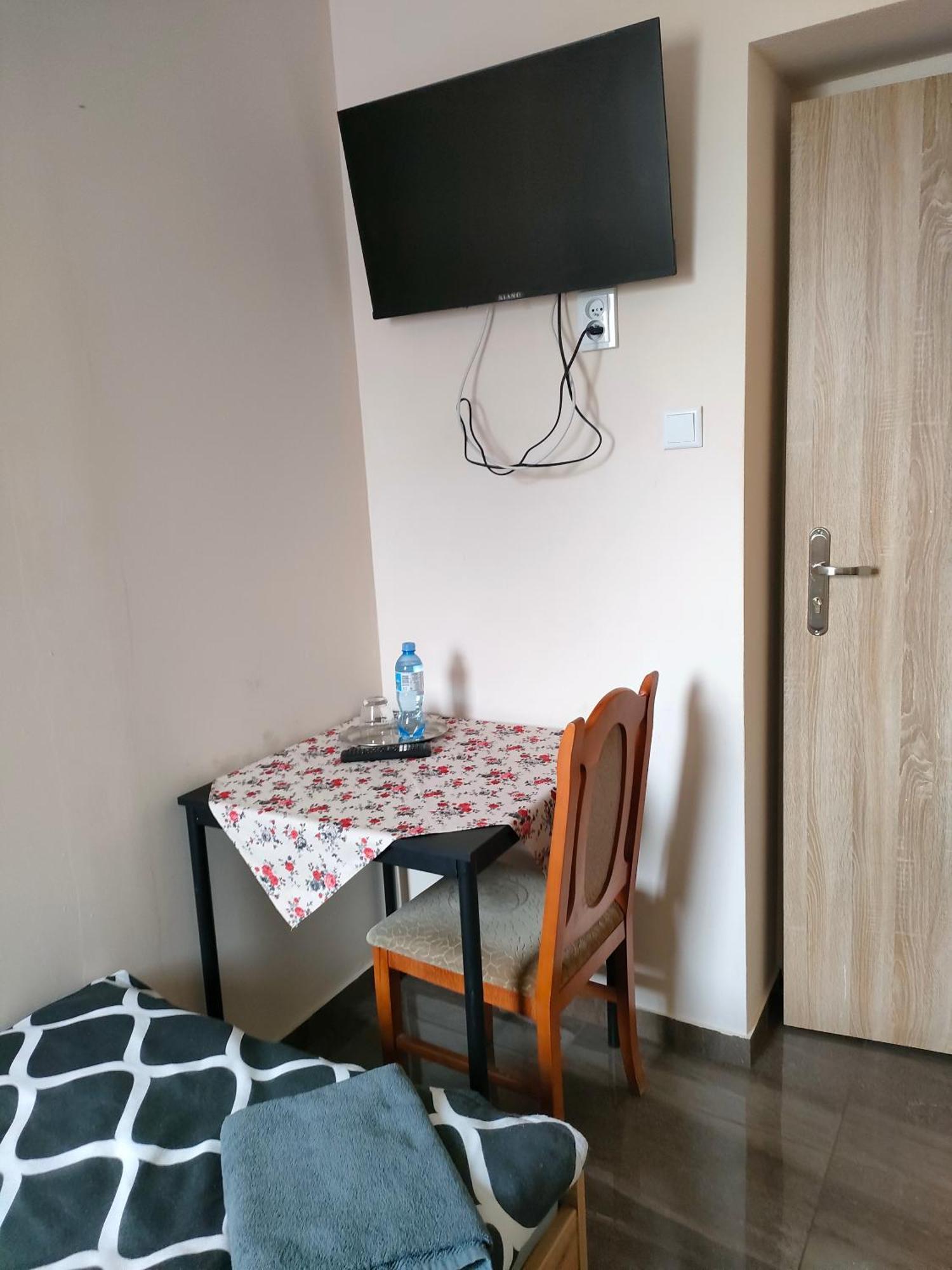 Dworek Zawadzkich Kruszyn  Kamer foto